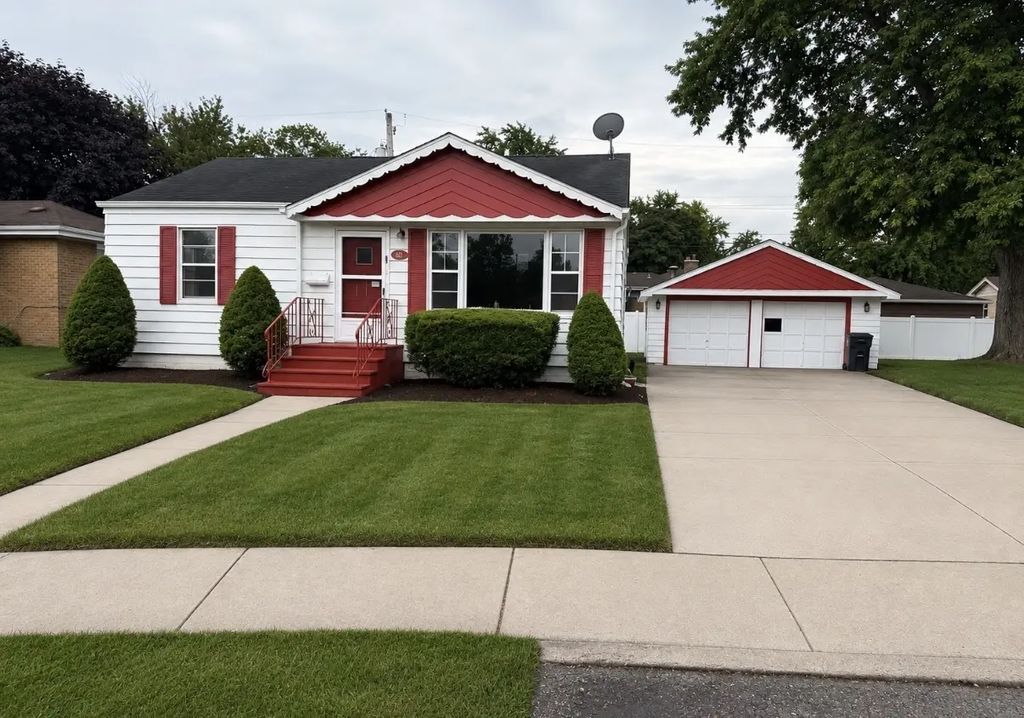 627 E 160th Court, South Holland