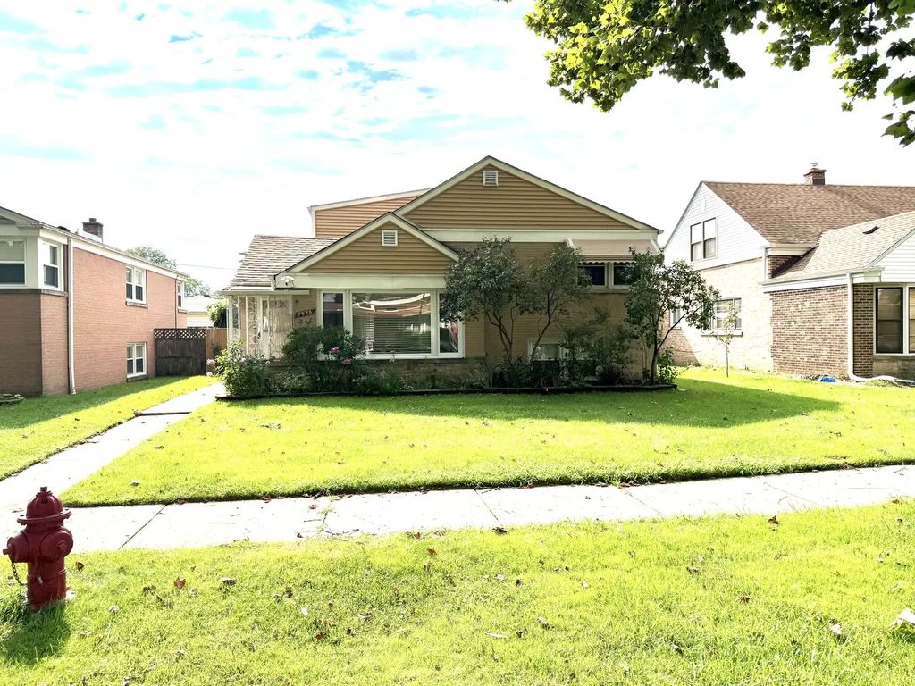 7536 Kildare Avenue, Skokie