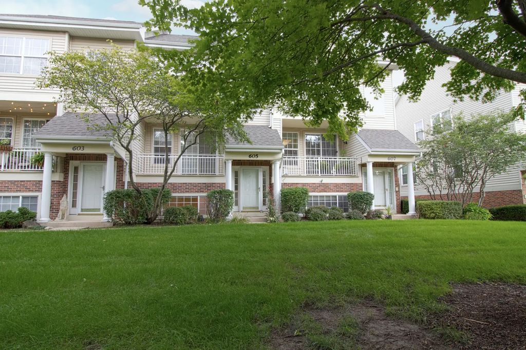 605 Pheasant Trail, St. Charles