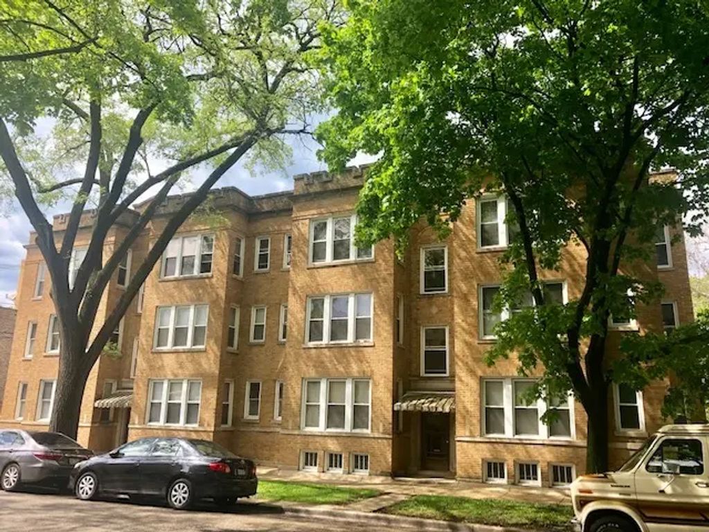 2540 W Thorndale Avenue 1, Chicago
