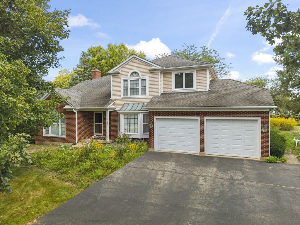 730 Cambridge Place, Sycamore