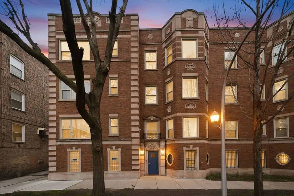 850 E 82nd Street 3, Chicago