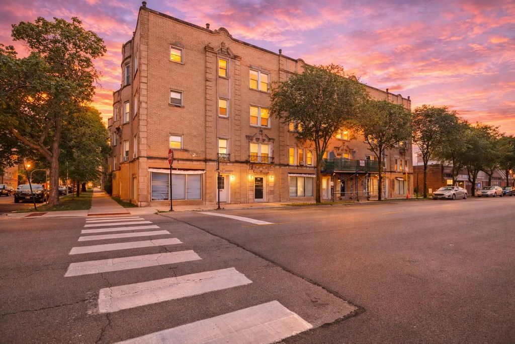 6457 N California Avenue 3, Chicago