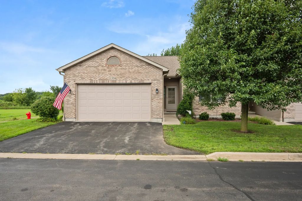 1350 Ridge Drive, Sycamore