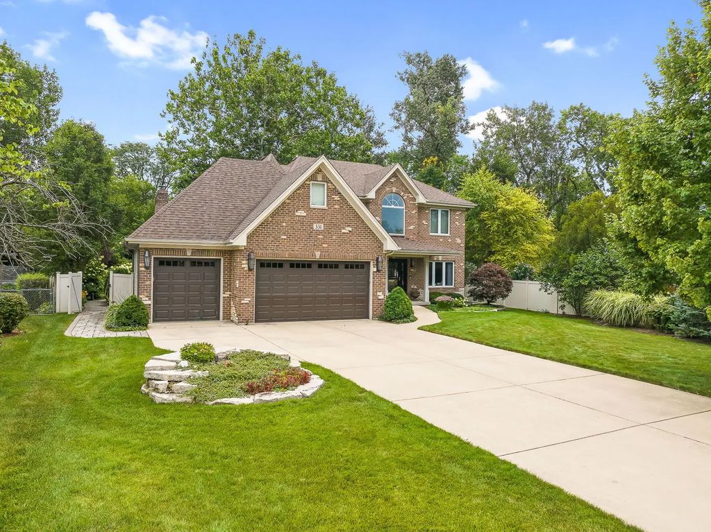 331 Brookside Circle, Wheaton