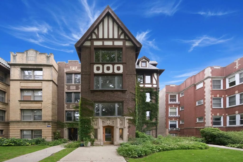1354 W Greenleaf Avenue 1b, Chicago