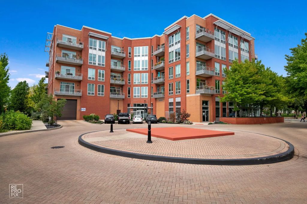 4846 N Clark Street 209, Chicago, 60640