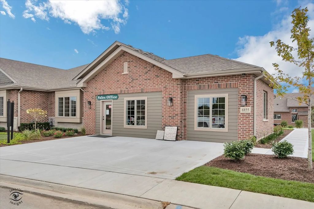 8869 Buffington Breakwater Drive, Frankfort