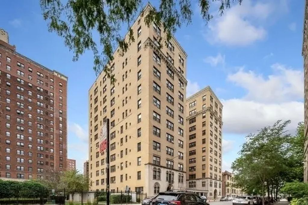1755 E 55th Street 1202, Chicago, 60615