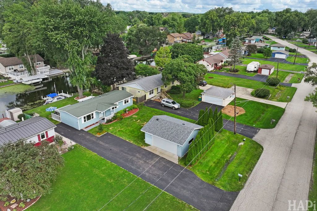614 Livingston Street, McHenry