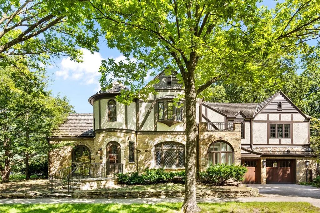2401 Lawndale Avenue, Evanston, 60201