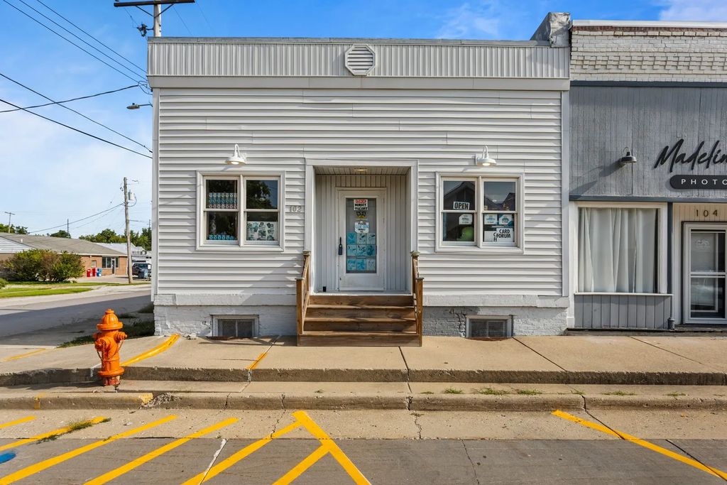 102 E Main Street, Tolono