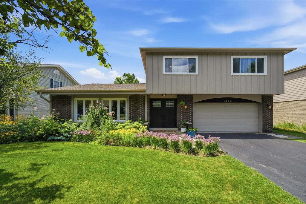 1752 Mccraren Road, Highland Park