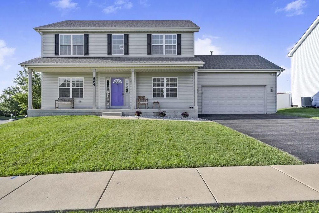 594 Camellia Avenue, Aurora