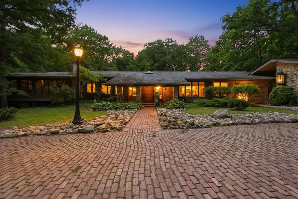 1664 E Rietveld Drive, Crete