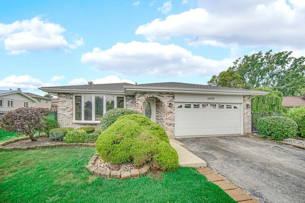 16424 Maplewood Court, Tinley Park