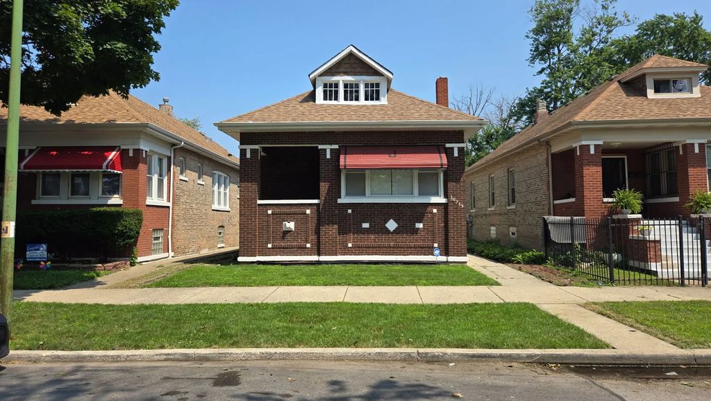10215 S Emerald Avenue, Chicago