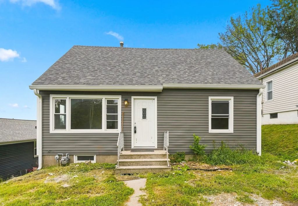 135 4th Street, Silvis