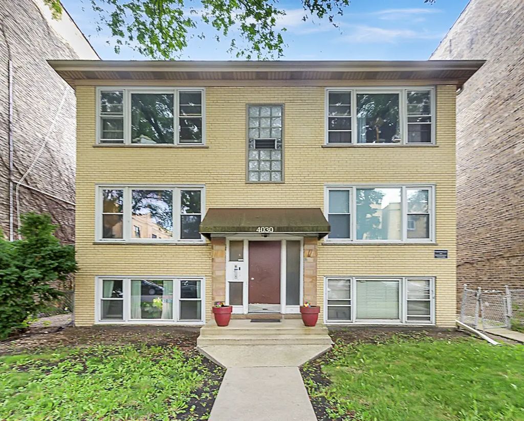 4030 N Mozart Street 2n, Chicago, 60618