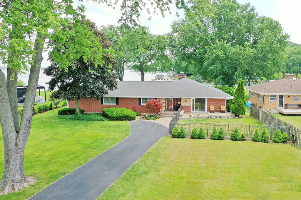 905 River Terrace Drive, Johnsburg