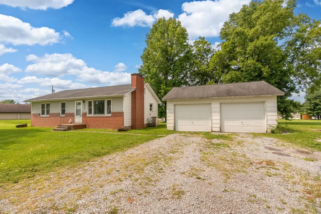 6793 Giant City Road, Carbondale
