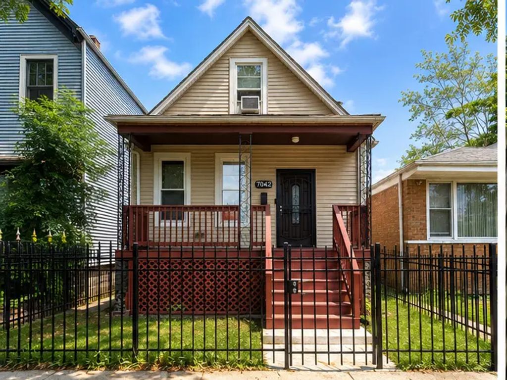 7042 S Elizabeth Street, Chicago