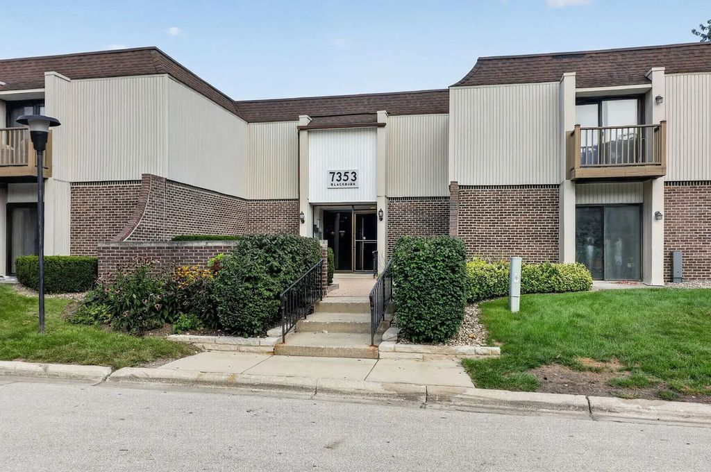 7353 Blackburn Avenue K106, Downers Grove