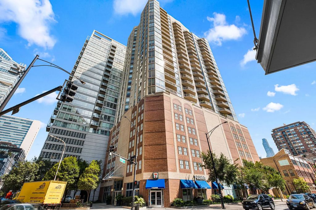 645 N Kingsbury Street 2201, Chicago, 60654