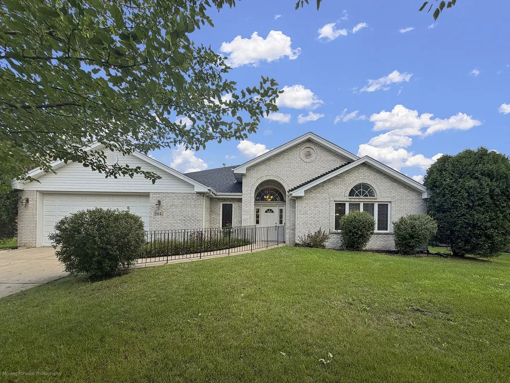 9441 Witham Lane, Woodridge