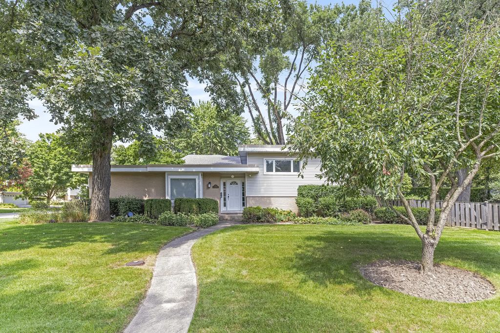 2843 Twin Oaks Drive, Highland Park