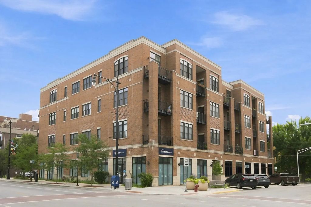 4755 N Washtenaw Avenue 309, Chicago, 60625