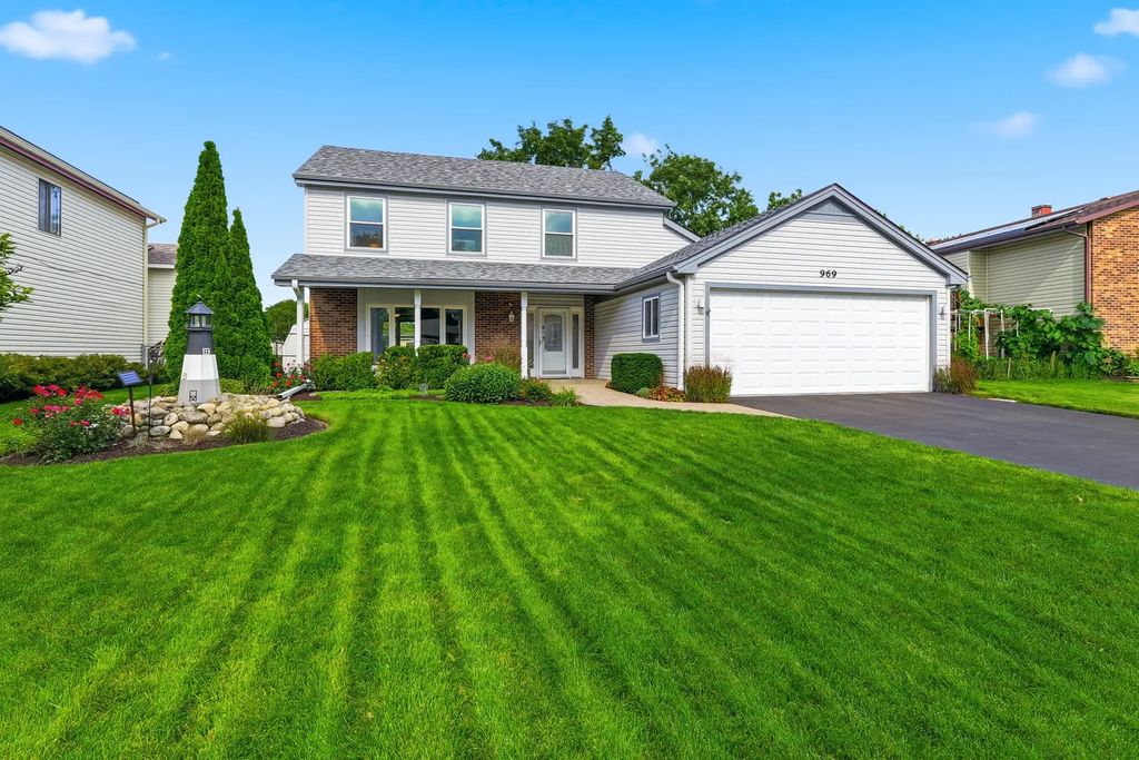 969 E Castlewood Lane, Bartlett