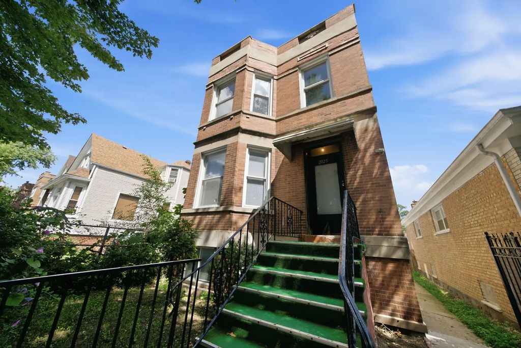 2025 N Lawler Avenue, Chicago, 60639