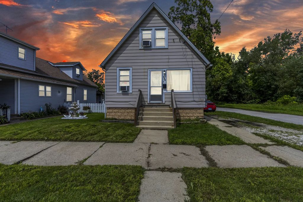 528 E 156th Street, Harvey