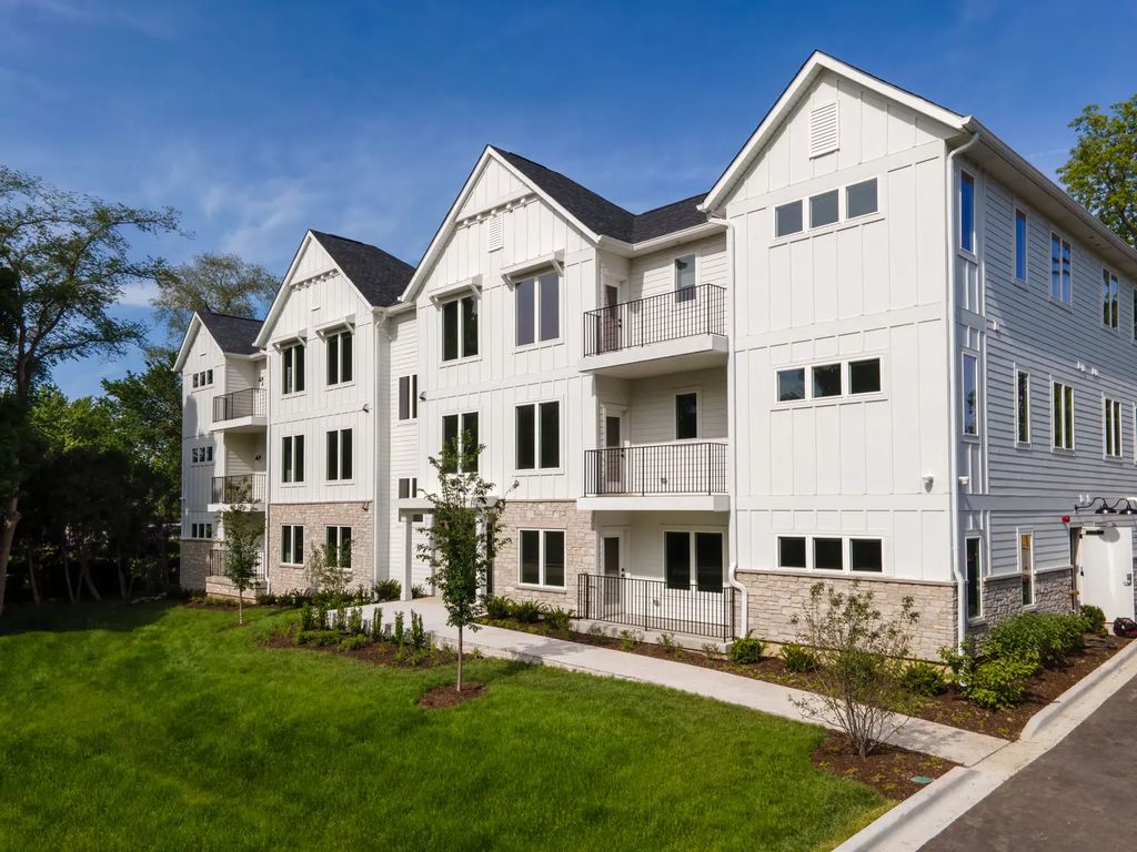 0s231 Winfield Road 310, Winfield