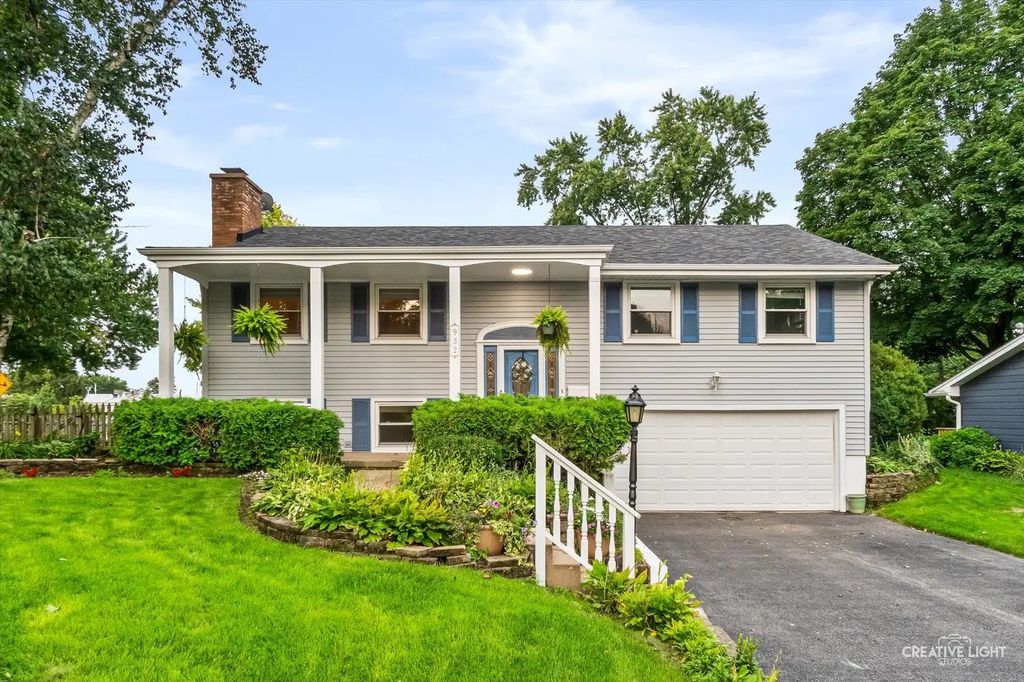 932 Longmeadow Drive, Geneva