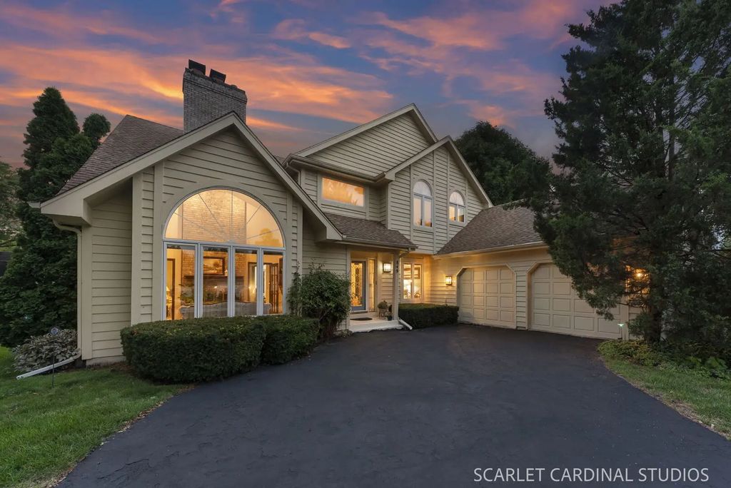 849 S River Road, Naperville
