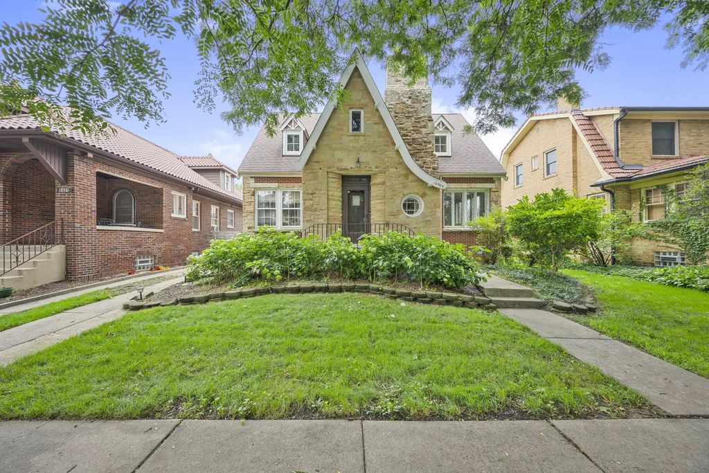 10505 S Leavitt Street, Chicago, 60643