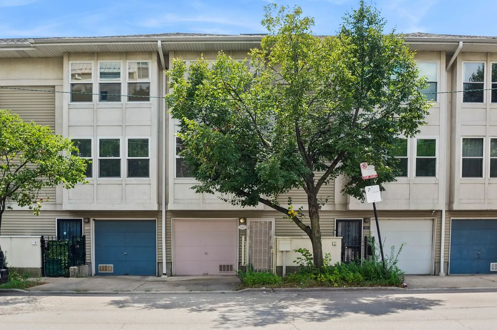 1007 E 61st Street, Chicago, 60637