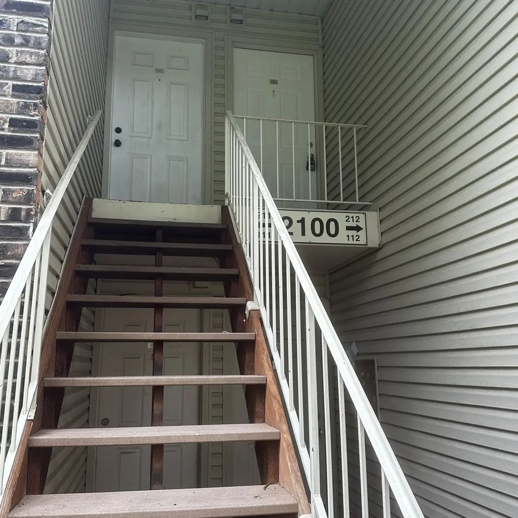 2100 Light Road 212, Oswego