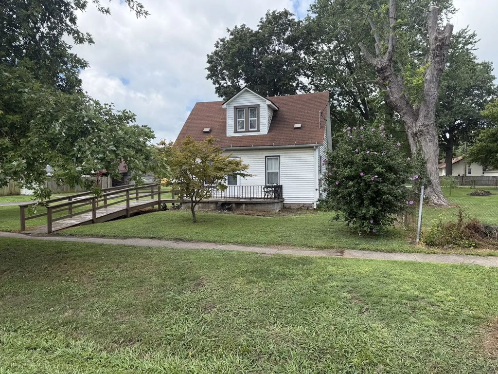504 N Walnut Street, Centralia