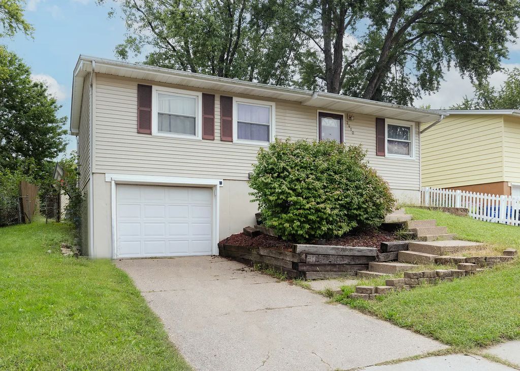 2410 W 58th Street, Davenport