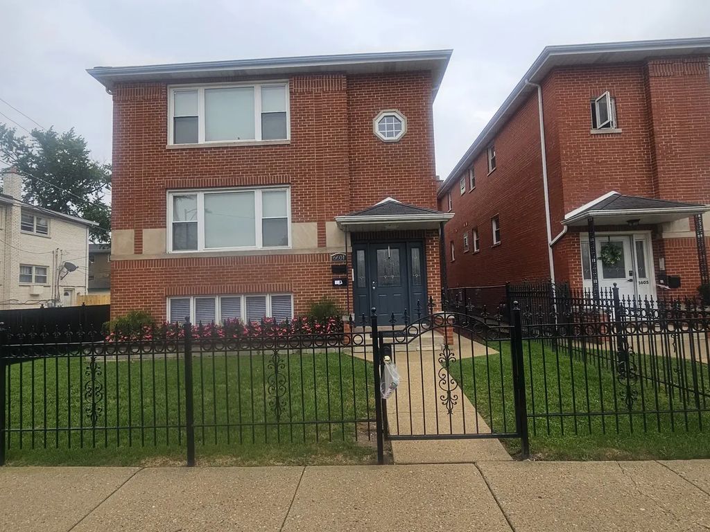 6601 W Cornelia Avenue Garden, Chicago, 60634