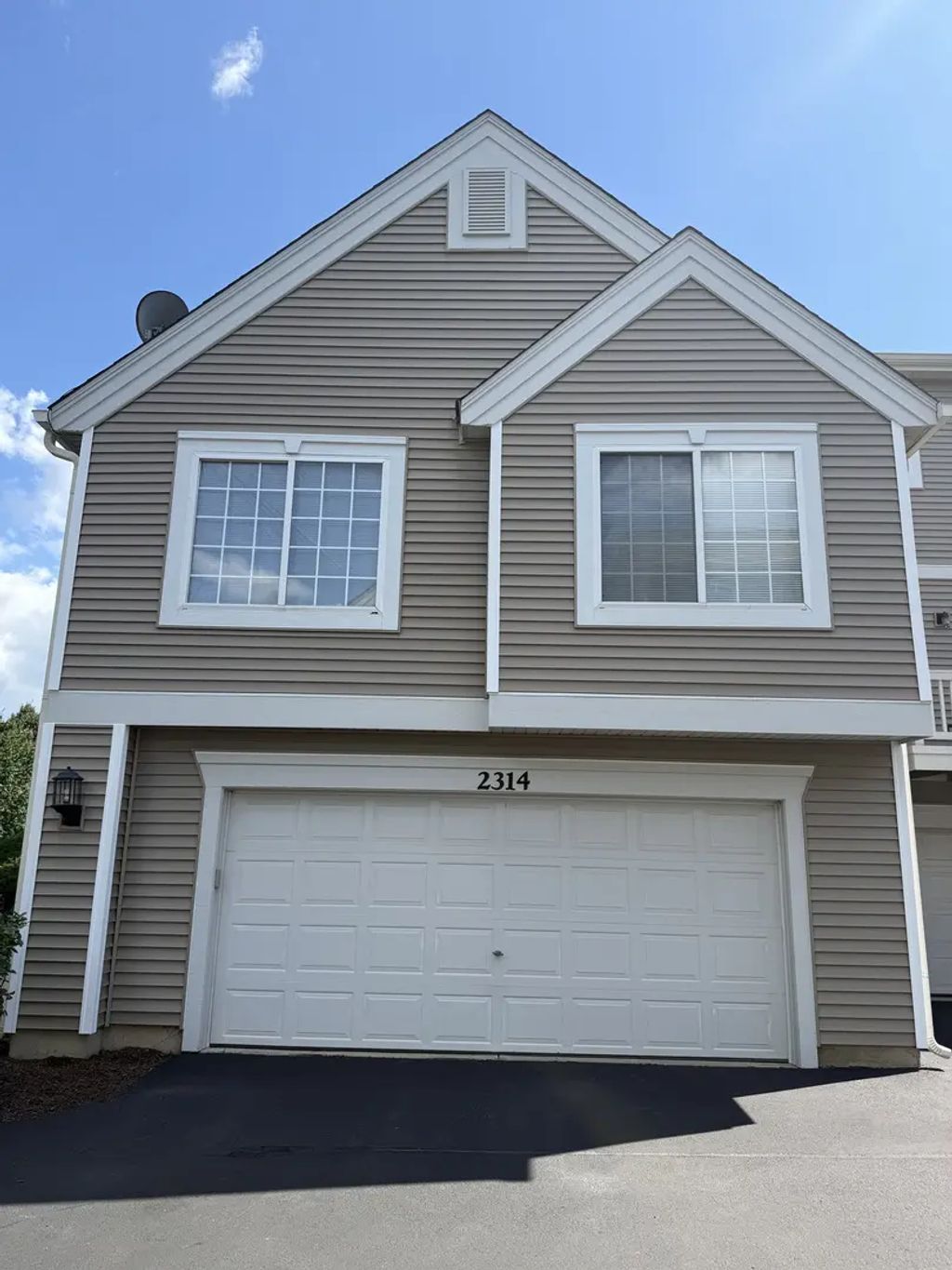 2314 Twilight Drive 2314, Aurora