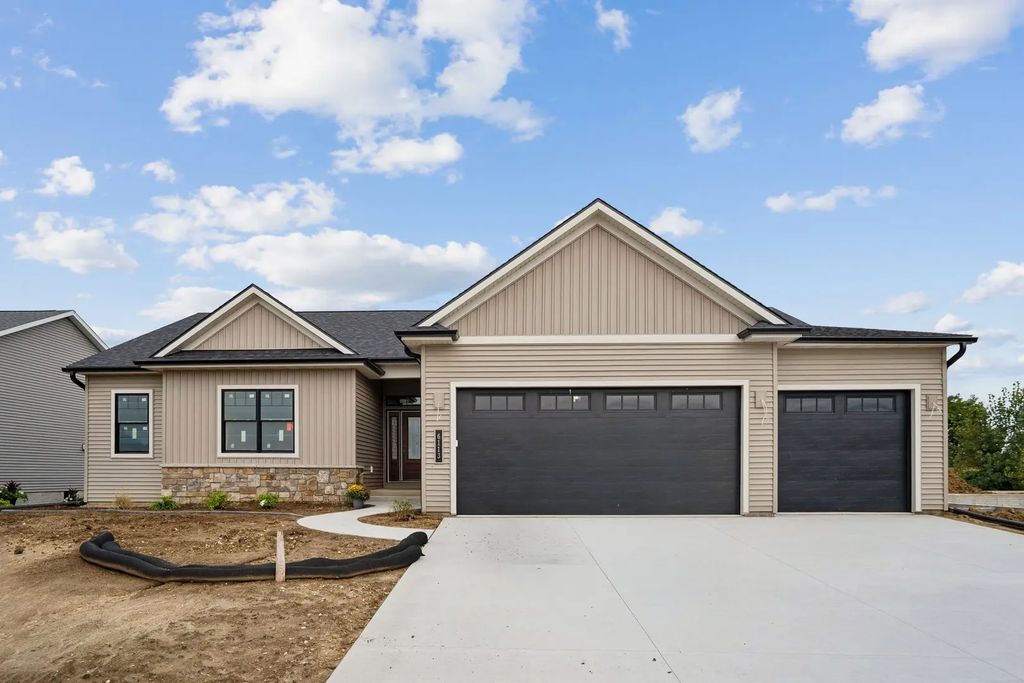 6113 Duggleby Avenue, Davenport