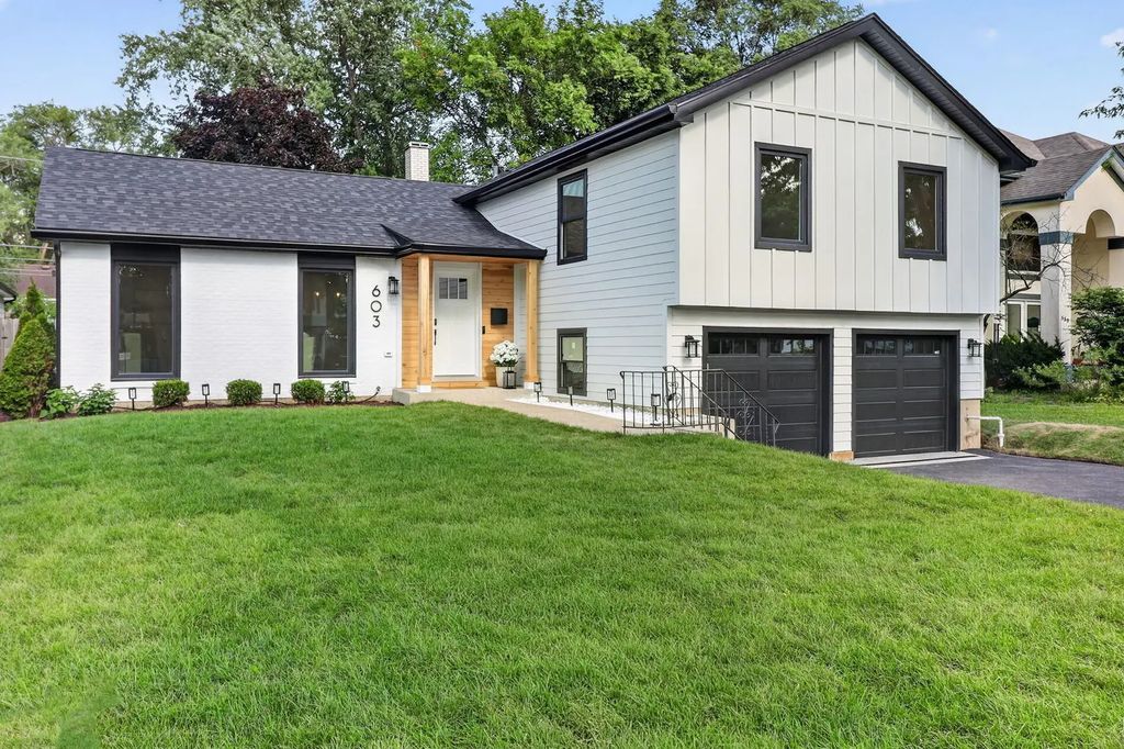603 Justina Street, Hinsdale
