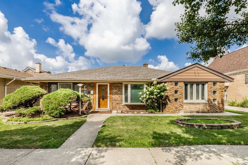 2334 S 10th Avenue, North Riverside