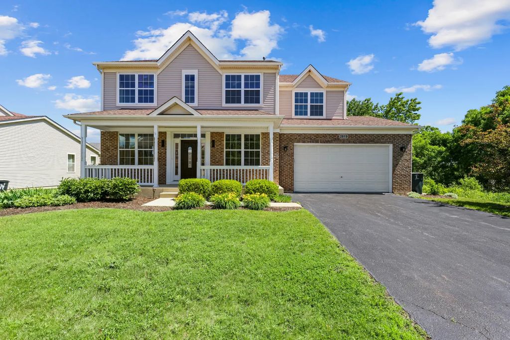 2819 Sweet Clover Way, Wauconda