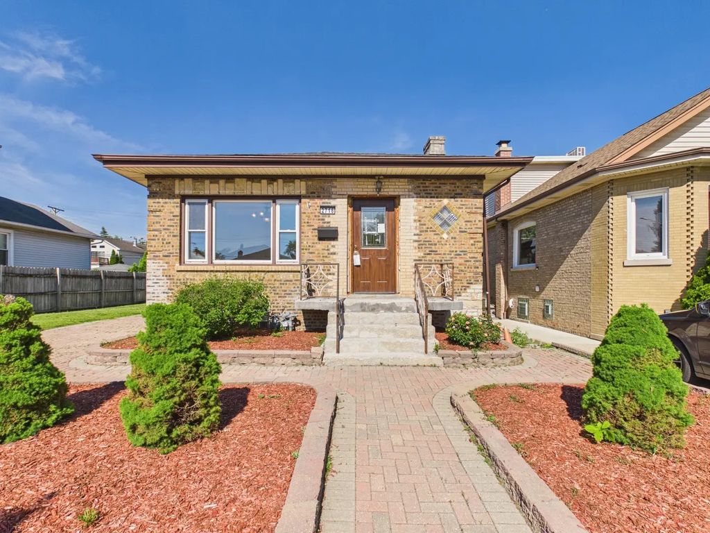 2716 N 75th Court, Elmwood Park