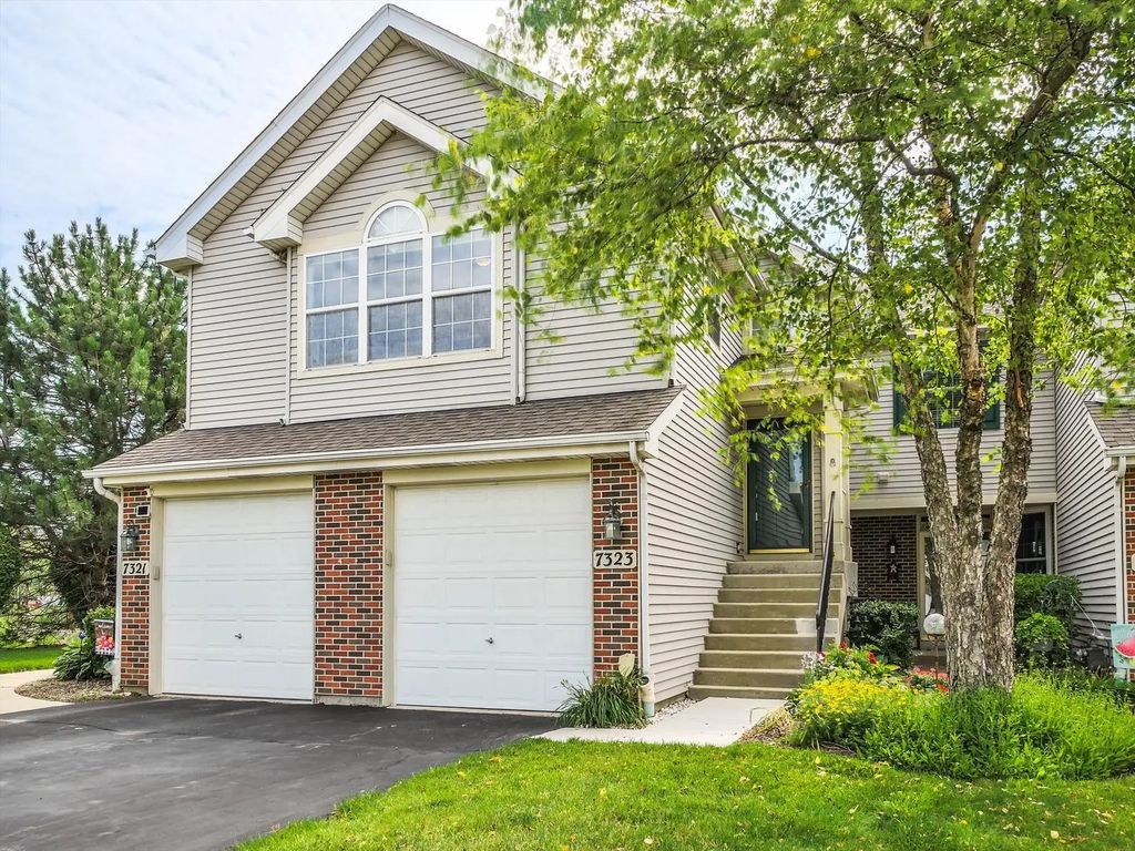 7323 Grandview Court 7323, Carpentersville